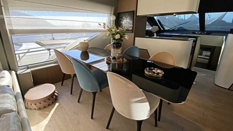 FERRETTI 720
